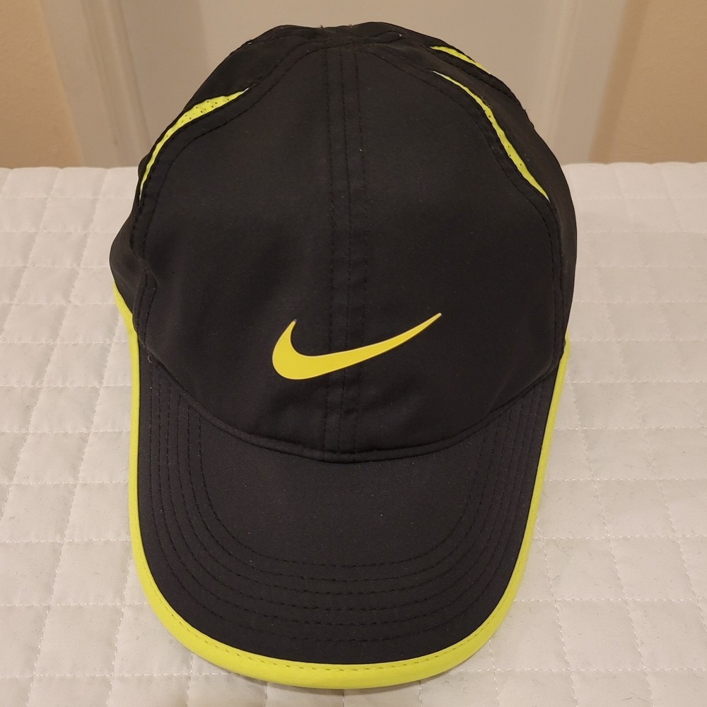 RARE Nike‎ Court AeroBill Featherlight Dri-Fit Tennis Strapback Cap Black Yellow